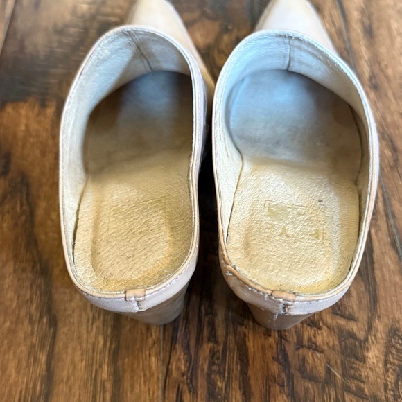 Frey Women's Phoenix Cream Mules, size 6.5 - Picture 7 of 9